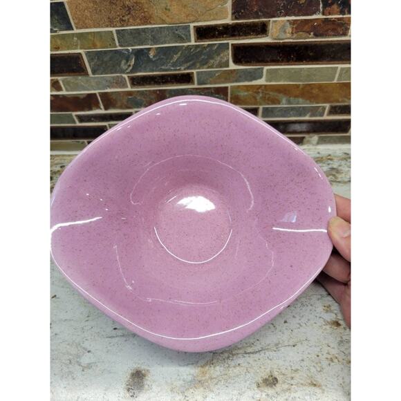 Vintage Bowl Red Wing Pottery, USA C-1 Rose Pink Orchid Speckled, Wavy Flared - Picture 2 of 6